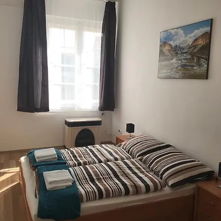 Апартаменты Eva Apartman Мишкольц